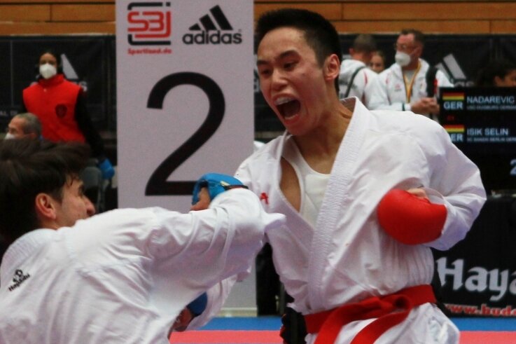 Gute Standortbestimmung - Giang Nguyen (r.), hier in einem früheren Kampf, gewann beim Randori in Waltershausen eine Goldmedaille. 