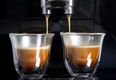 Guter Kaffee - eine Frage der Einstellung - Genuss auf Knopfdruck: Espressomaschinen und Kaffeevollautomaten sind beliebt. 