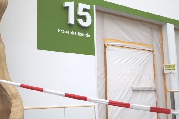 Gynäkologie noch an drei Krankenhäusern im Kreis - Noch ist die neue Station für Frauenheilkunde am Kreiskrankenhaus Freiberg eine Baustelle. Mitte November eröffnet sie. 