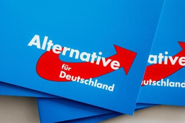 Hängen Wahlplakate illegal in Weischlitz? - 