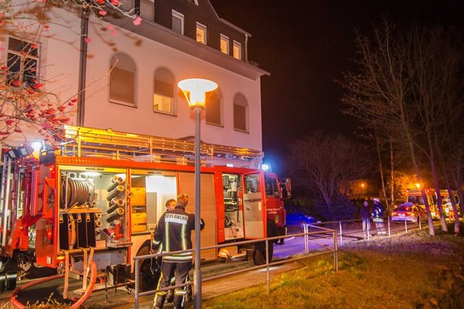 Hainichen: Brandstiftung - drei Hausbewohner verletzt - 