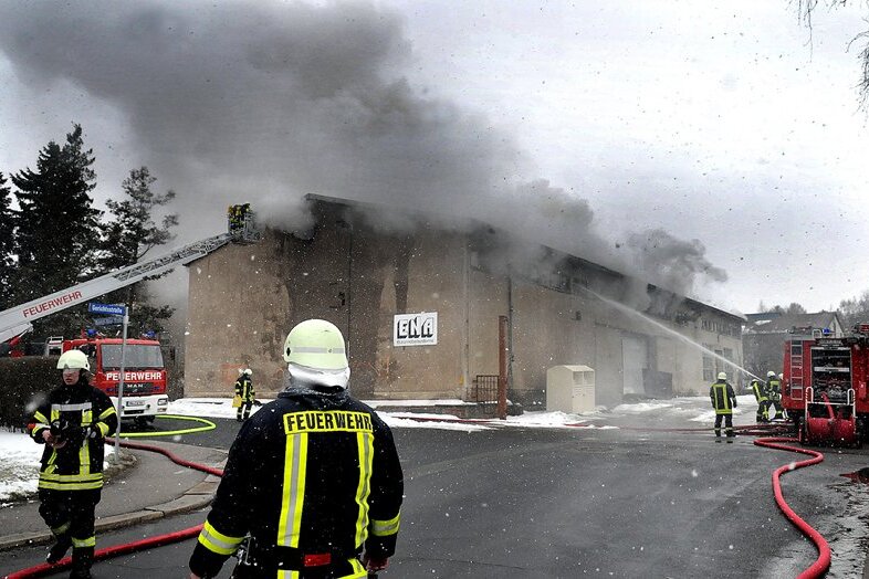 Hainichen: Lagerhalle abgebrannt - 