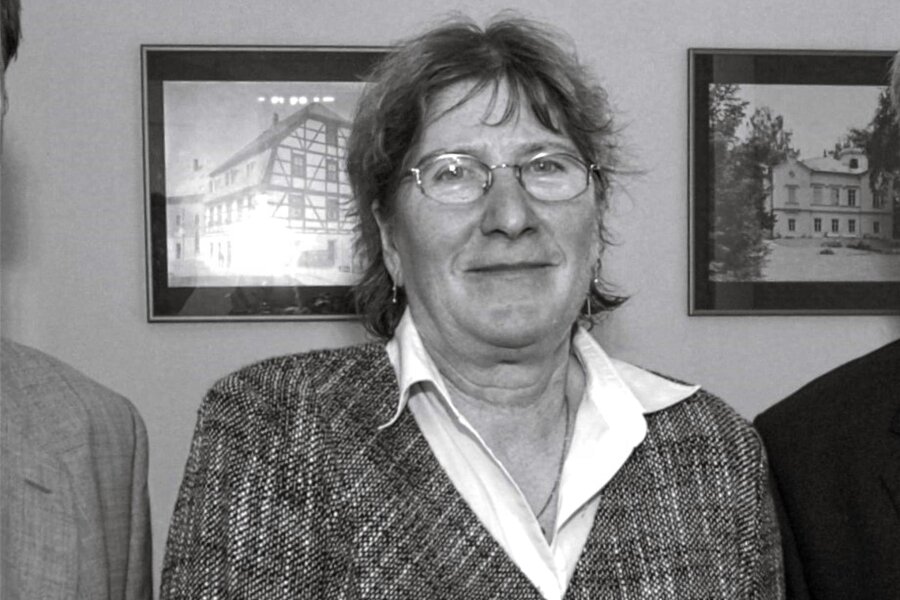 Hainichen trauert um ehemalige Leiterin der Grundschule - Irene Schneider war von 1999 bis 2010 Leiterin der Hainichener Grundschule. Sie ist im Februar 2024 im Alter von 79 Jahren verstorben.
