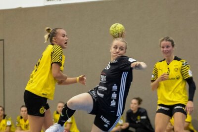 Handball-Bundesliga: Zweite Halbzeit macht Zwickauerinnen Mut - Die im Vorjahr von der Dortmunder A-Jugend zum BSV gewechselte Kreisläuferin Carlotta Fege trifft gegen ihren Ex-Verein. 