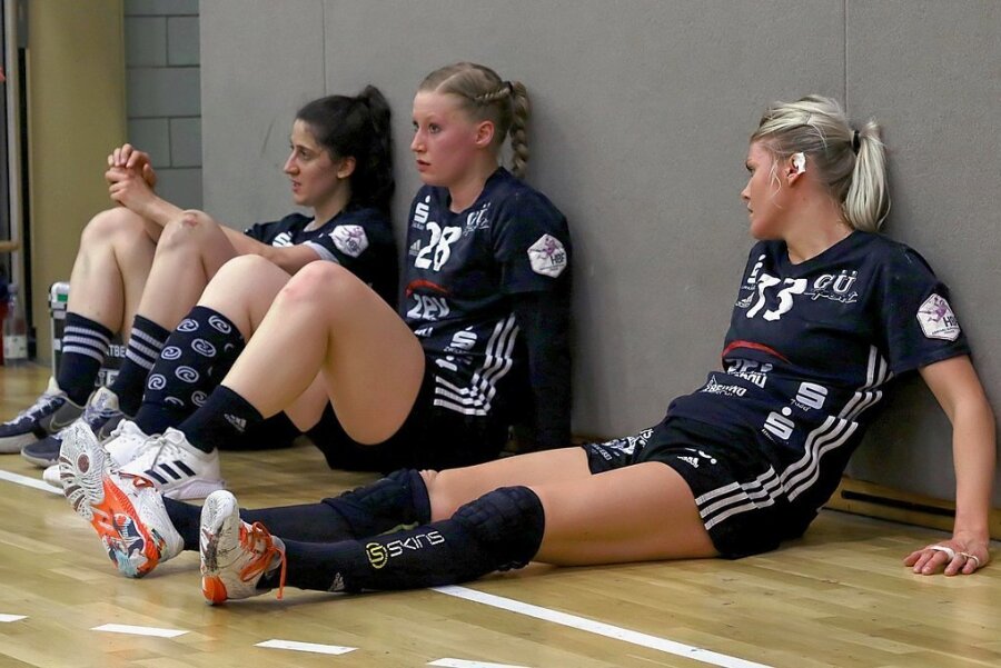 Nach der knappen Niederlage steht Ema Hrvatin, Alisa Pester und Pia Adams (von links) die Enttäuschung ins Gesicht geschrieben. 