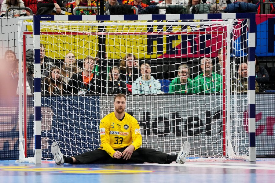 Handball-EM: Deutschland kassiert einen Dämpfer gegen den Olympiasieger Frankreich - Für Andreas Wolff und seine Mannschaft war Olympiasieger Frankreich am Ende noch eine Nummer zu groß.
