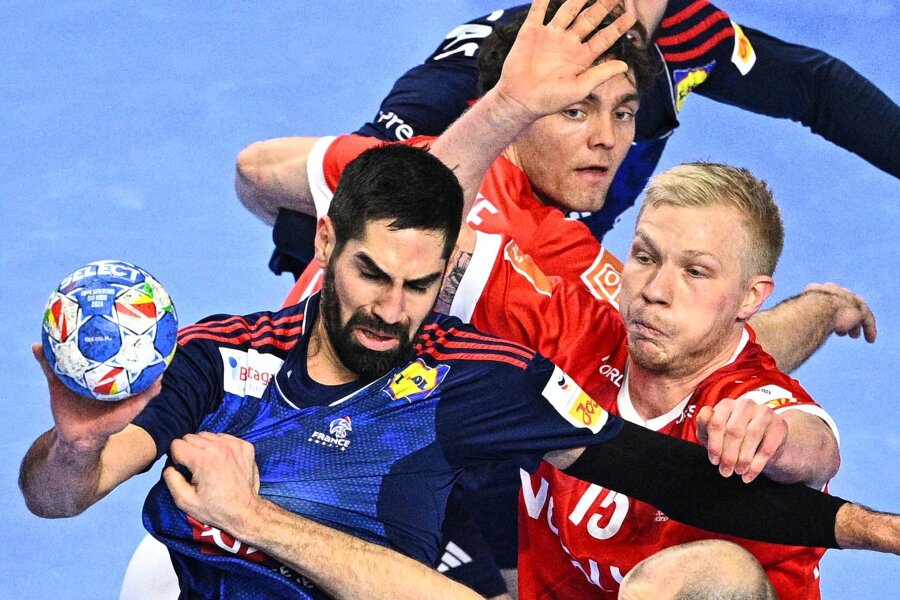 Handball-EM: Ein 39-Jähriger holt sein elftes Gold bei einer EM voller Rekorde - Seit 22 Jahren nicht zu stoppen, 2024 auch nicht von Dänemarks Kirkelökke und Saugstrup: Frankreichs 39-jähriger Superstar Nikola Karabatic.