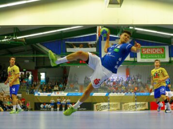 Handball: Erzgebirger landen Pflichtsieg - Philip Jungemann traf für die Auer.