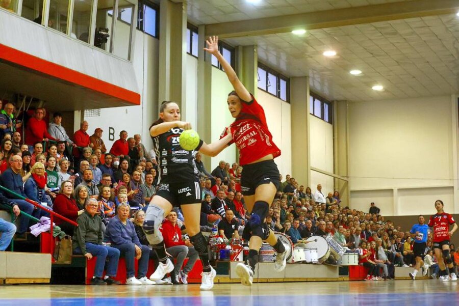Handball-Ostderby: Zwickauerinnen liefert Favoriten großen Kampf - 