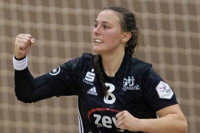 Handball: Was BSV-Torjägerin Magnusdottir freut und ärgert - Diana Dögg Magnusdottir dreht nach einem Treffer jubelnd ab. Ihre Tore werden die Zwickauerinnen im Abstiegskampf brauchen.