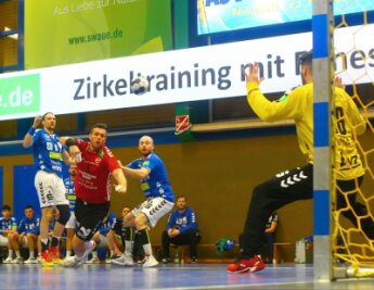 Handballer des EHV Aue unterliegen denkbar knapp - Für die Auer um Keeper Erik Töpfer hat es am Mittwochabend nicht zum Sieg gereicht.