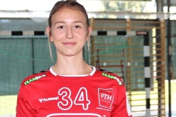 Handballerinnen fiebern dem Saisonstart entgegen - Rückkehrerin Flora Müller begann mit dem Handball in Burgstädt, spielte in der Jugend in Chemnitz und zuletzt beim Bundesligisten in Ketsch. 