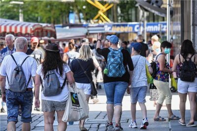 Handel irritiert: Stadtrat stoppt in letzter Minute Konzept fürs Einkaufen in Chemnitz - Um die Innenstadt von Chemnitz im Wettbewerb um Kunden und Besucher gegenüber den großen Centern und dem Online-Handel zu stärken, bedarf es nach Einschätzung von Experten eines Ausbaus von Vielfalt und Qualität des Angebotes.