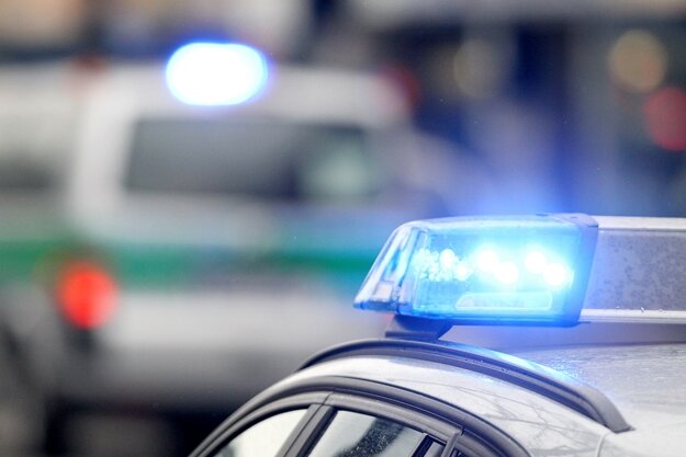 Handgemenge bei AfD-Veranstaltung in Plauen - Mit einem Verletzten und der Polizei hat am Donnerstagabend eine AfD-Veranstaltung in Plauen geendet.