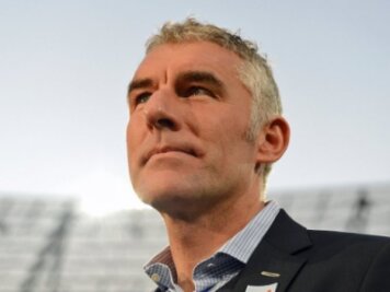 Hannover zittert sich gegen Dresden weiter - Zittern sich weiter: Mirko Slomka und Hannover