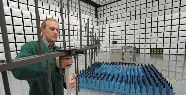 Teil-Absorberhalle des Hartmannsdorfer Prüfinstituts SLG