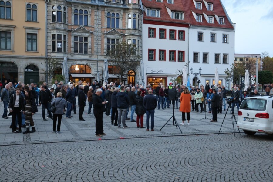 Hassrede auf Montagsprotest in Zwickau wird ein Fall für den Staatsanwalt - Die Aussagen aus einer Hassrede vom Montagabend in Zwickau beschäftigen nun die Staatsanwaltschaft. 