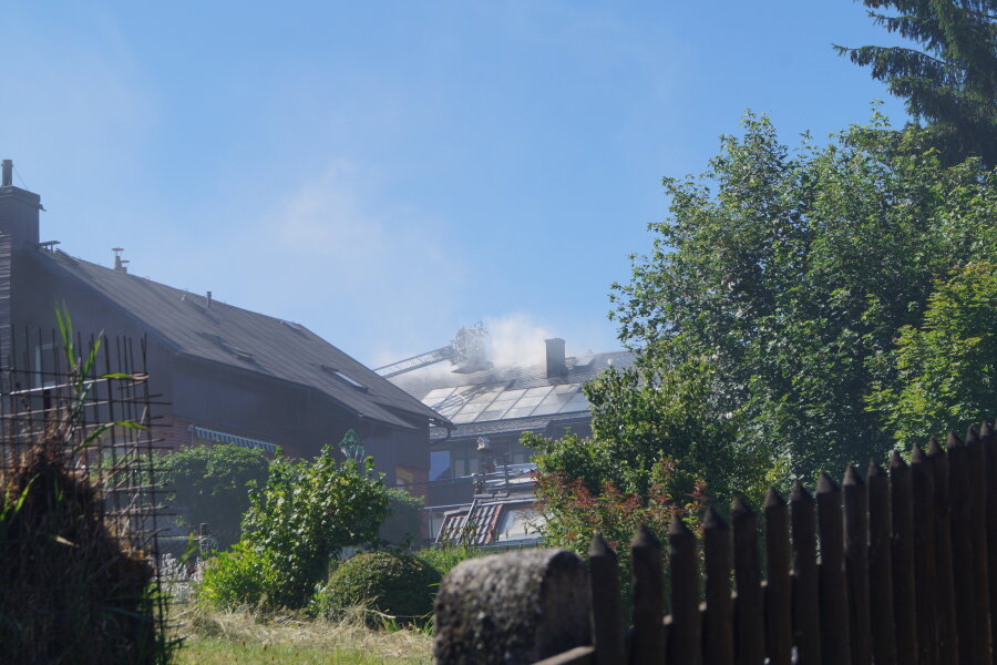 Haus brennt in Klingenthal - 