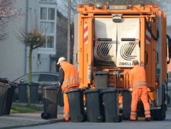 Der Restmüll der Chemnitzer Haushalte wird vom ASR eingesammelt und zur Aufbereitung in eine große Anlage an den Weißen Weg gebracht. Die Kosten dafür sind Teil der Müllgebühr. 