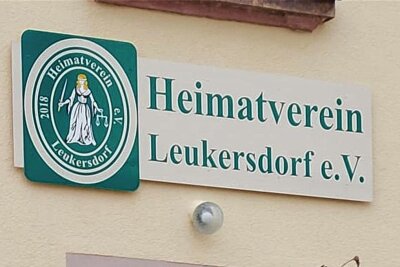 Heimatverein lädt zum Sammlertreff nach Leukersdorf - Dieses Schild hängt über der Eingangstür der Heimatstube Leukersdorf. 