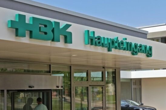 Heinrich-Braun-Klinikum nimmt wieder Corona-Isolierstation in Betrieb - Aufgrund der steigenden Corona-Neuinfektionen in Westsachsen richtet das Zwickauer Heinrich-Braun-Klinikum (HBK) erneut eine Isolierstation ein.