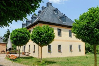 Heiraten in Ellefeld wird teurer - Seit 2018 ist das Obere Schloss in Ellefeld als Außenstelle des Standesamtes Auerbach ein beliebter Heiratsort.