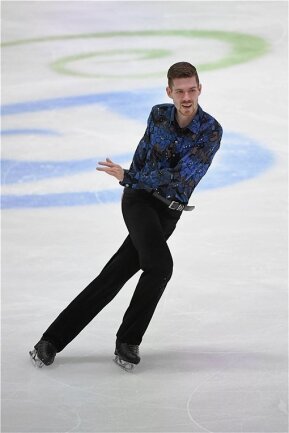 Heißer Kampf auf dem Eis um letzte Olympiatickets - Paul Fentz will versuchen, ein Ticket für Peking zu ergattern. 
