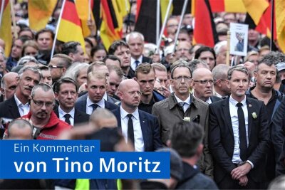 Heißt Rechtsextremismus bekämpfen, AfD bekämpfen? - Schulterschluss von Rechtsextremisten? AfD-Spitzenpolitiker auf einer Demonstration in Chemnitz 2018.