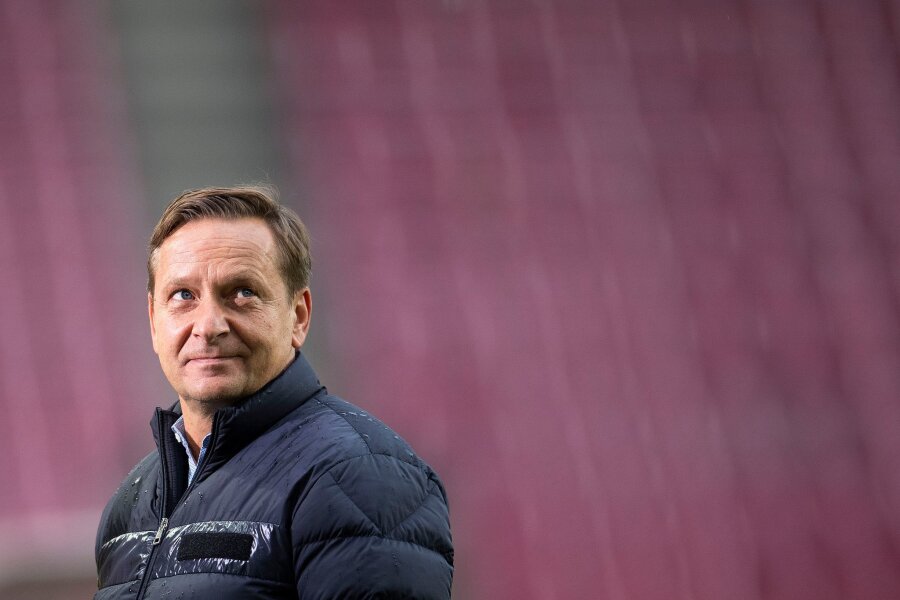 Heldt hinterfragt Sahin als möglichen BVB-Coach - Ein Neuanfang mit einem Trainer ohne BVB-Vergangenheit wäre womöglich besser gewesen, findet Horst Heldt.