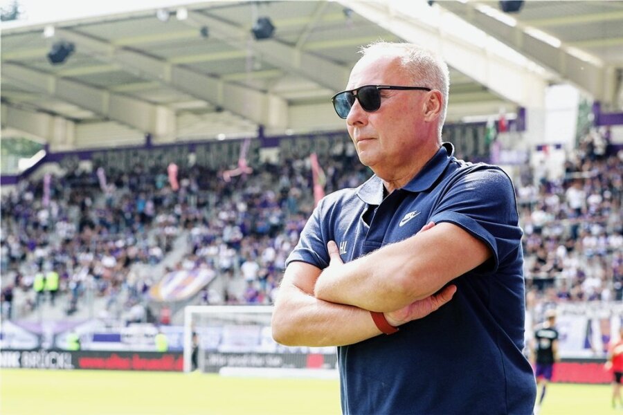 Helge Leonhardt tritt als Präsident des FC Erzgebirge Aue zurück - Helge Leonhardt macht Platz für einen Neuanfang. 
