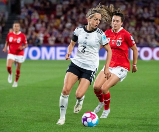 Im Viertelfinale gegen Österreich blieb die deutsche Verteidigung um Kathrin Hendrich im vierten Spiel in Folge ohne Gegentor. Gelingt das auch gegen Frankreich, ruft das Endspiel im Londoner Wembley-Stadion. 