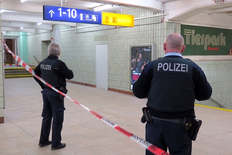 Herrenloser Koffer am Chemnitzer Hauptbahnhof - Sperrung aufgehoben - 