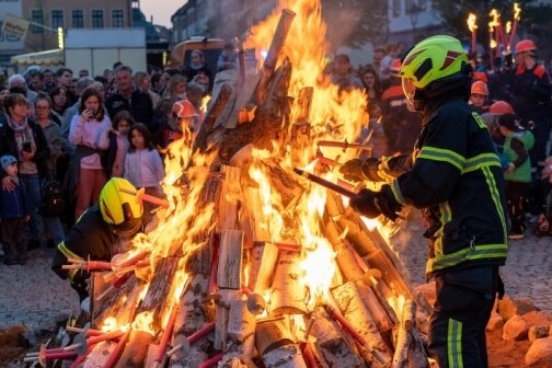 Hexenfeuer lodert wieder - 