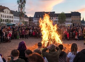 Hexenfeuer wird entzündet - Das Hexenfeuer soll in der Walpurgisnacht wieder entfacht werden und viele Besucher anlocken. 