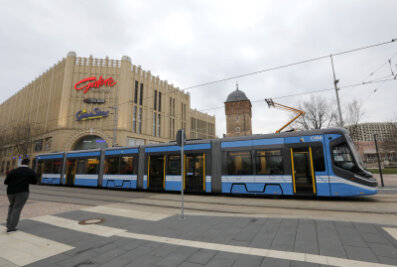 Hier fährt die neue Straßenbahn von Skoda durch Chemnitz - 