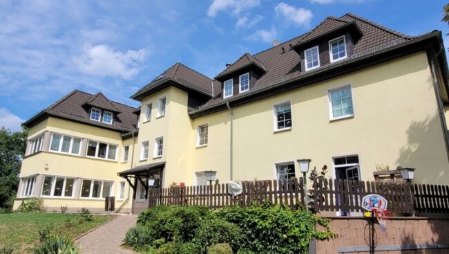 Hier hat Vertrauen Zeit, um zu wachsen: Das Kinder- und Jugendhaus "Auryn" in Lichtentanne - Im Haus "Auryn" leben zurzeit elf Kinder und Jugendliche. 