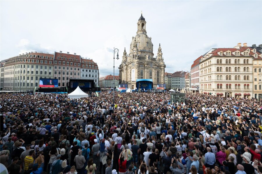 Hier leben Sachsens glücklichste Großstädter - Eine attraktive Innenstadt, aber dennoch nicht glücklich: Bei der Lebenszufriedenheit ist Dresden laut einer Studie im Bundesvergleich nicht einmal Mittelmaß.