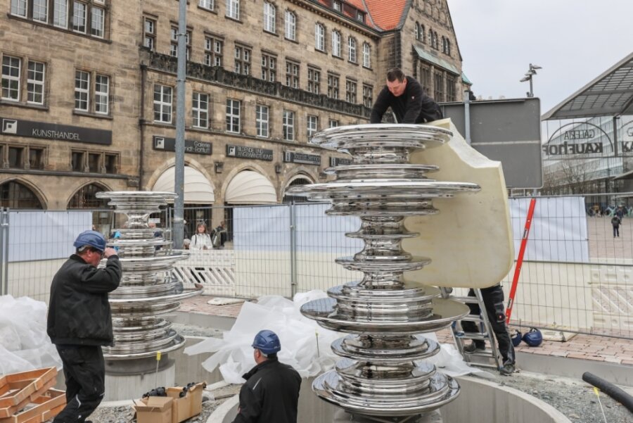 Hier wird der Chemnitzer Marktbrunnen aufgebaut - 