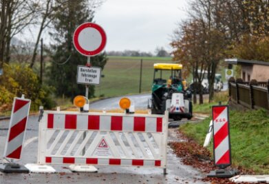Hier wird in Mittelsachsen gebaut - Wegen Sanierungsarbeiten ist die Bundesstraße 175 bei Rochlitz zwischen der Kreuzung Grüne Tanne und dem Abzweig zur Pappelhöhe noch bis zum 17. Dezember voll gesperrt. 