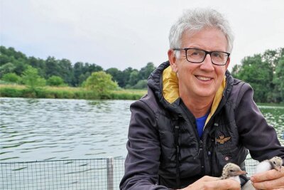 Hilflose Küken gefunden - Wie verhalte ich mich richtig, Herr Hering? - Vogelexperte Jens Hering gibt Tipps, wie man beim Finden junger Vögel reagieren sollte.
