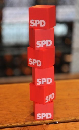 HINTERGRUND: Hamburg - seit Jahrzehnten Hochburg der SPD - Hamburg wird nach der Bürgerschaftswahl vom Sonntag künftig wieder von der SPD regiert. Die Hansestadt ist seit Jahrzehnten eine Hochburg der Sozialdemokraten. Die CDU regierte dort nach dem Zweiten Weltkrieg nur zweimal.