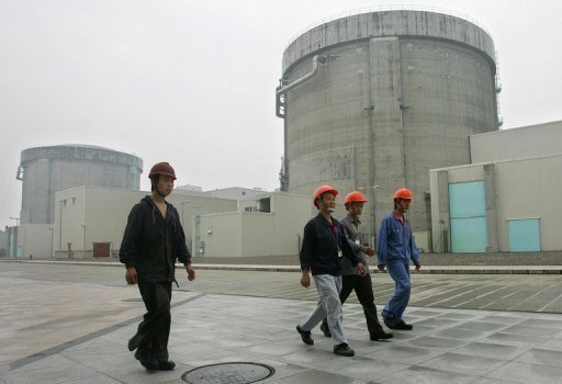 HINTERGRUND: Unterschiedliche Reaktionen auf Atomunglück - In Deutschland hat das Atomunglück in Japan die Debatte über die Kernenergie neu entfacht. In vielen anderen Ländern werden die Ereignisse in Fernost deutlich gelassener gesehen. China will die Atomenergie deutlich vorantreiben. Das Archivfoto zeigt ein Atomkraftwerk im chinesischen Qinshan.