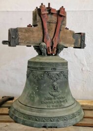 Historische Glocke soll wieder erklingen - Diese Glocke soll auf dem Jöhstädter Friedhof läuten. 