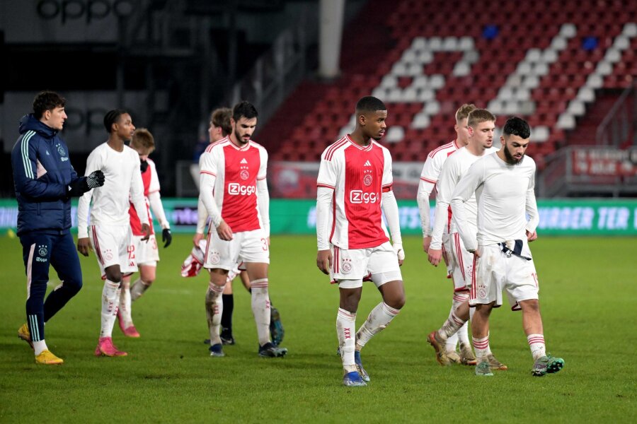 Historische Pleite: Ajax Amsterdam verliert 0:6 in Rotterdam - Ajax kassierte bei Feyenoord eine 0:6-Klatsche.