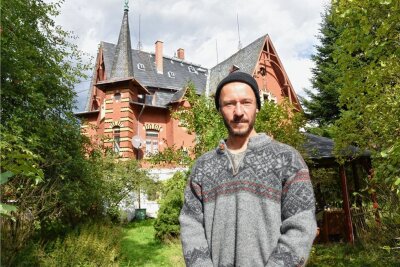 Historische Sommerfrische-Villa in Eubabrunn soll wieder Urlaubsort werden - René Eckert hat die Gebauer-Villa an der Waldstraße im Markneukirchner Ortsteil Eubabrunn gekauft.