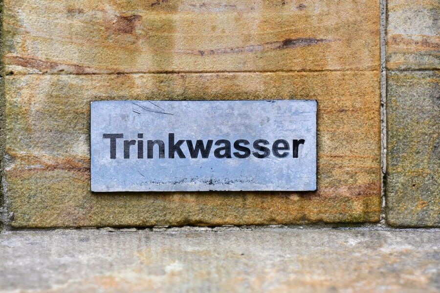 Hitze: Städte bieten Obdachlosen zahlreiche Hilfen an - In vielen Städten in Sachsen stehen Trinkbrunnen zur Verfügung. (Archivbild)