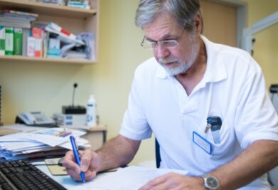 HNO-Arzt: Nachfolgesuche geht weiter - HNO-Arzt Dr. med. Peter Oboril tritt seinen Ruhestand an. 