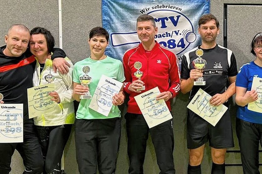 Hobbyspieler ermitteln Tischtennis-Meister beim TTV Erlbach - 