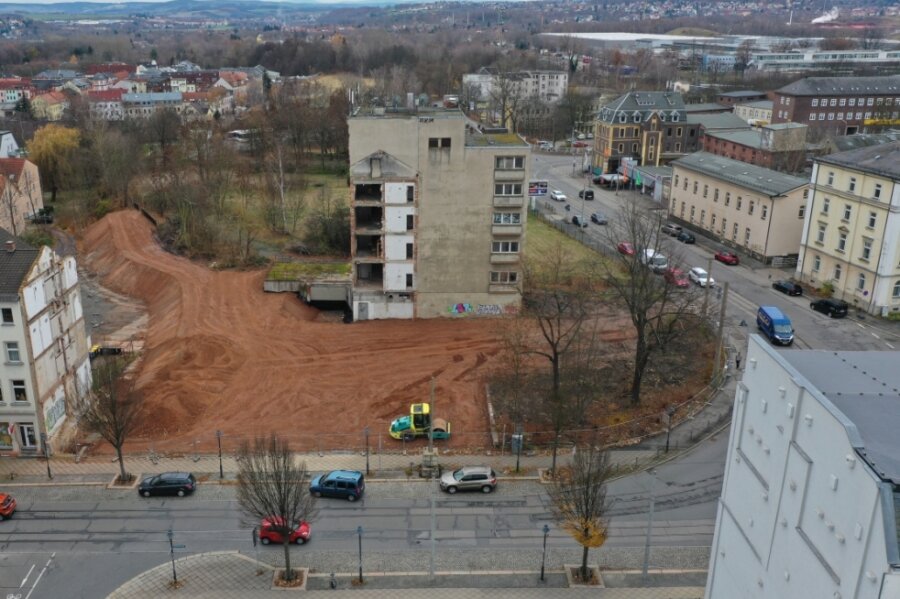 Hochhäuser statt Innenstadtumfahrung? Diskussion um Baufläche in Zwickau - Dort wo früher das Hotel Wagner stand sollen künftig die "Wagner-Towers" entstehen. Allerdings plant die Stadt, über diese Fläche eine vierspurige Straße zu führen. 