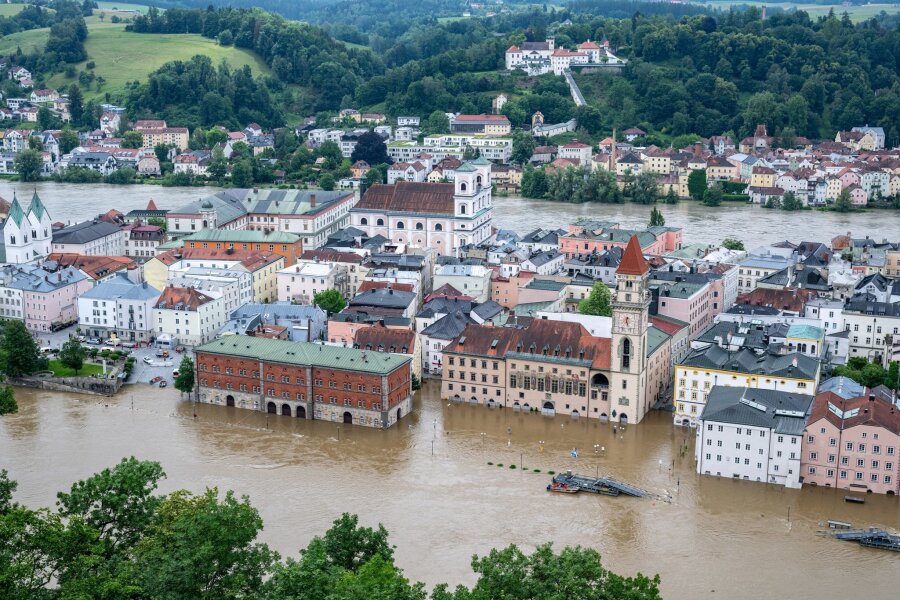 Hochwasser in Süddeutschland bleibt kritisch - Teile der Altstadt von Passau sind vom Hochwasser der Donau überflutet.